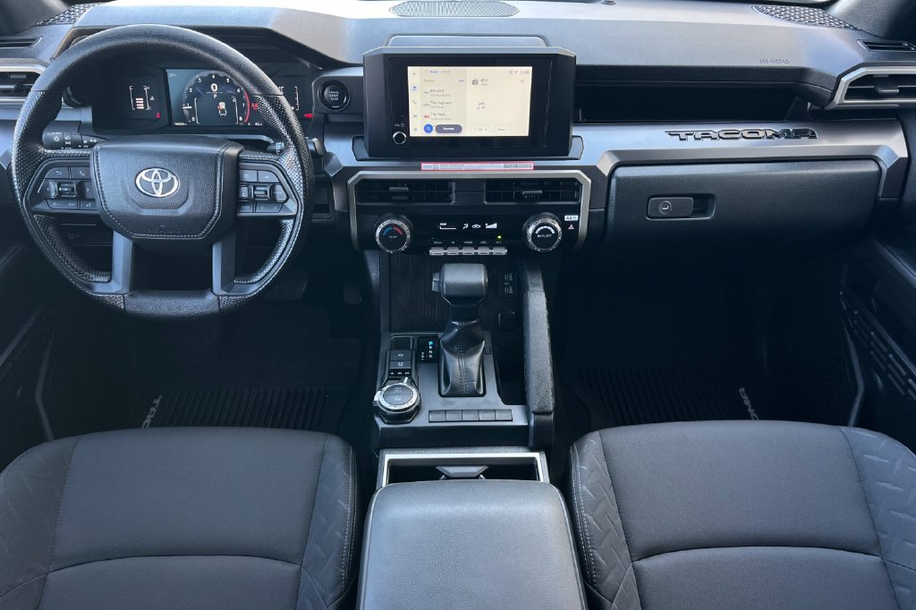 Certified 2025 Toyota Tacoma SR5 AWD/4WD image 16