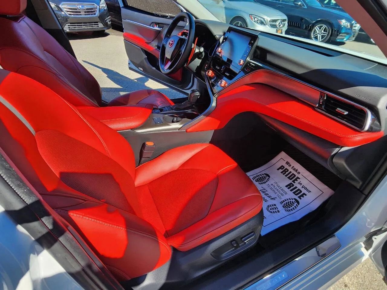 Used 2023 Toyota Camry XSE image 14