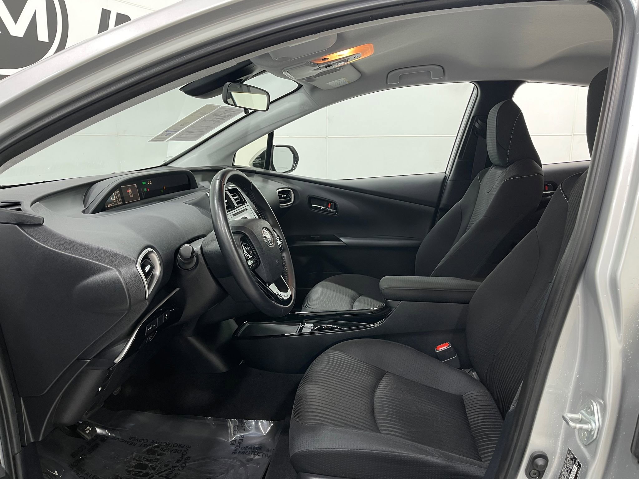 Used 2020 Toyota Prius Prime LE image 11