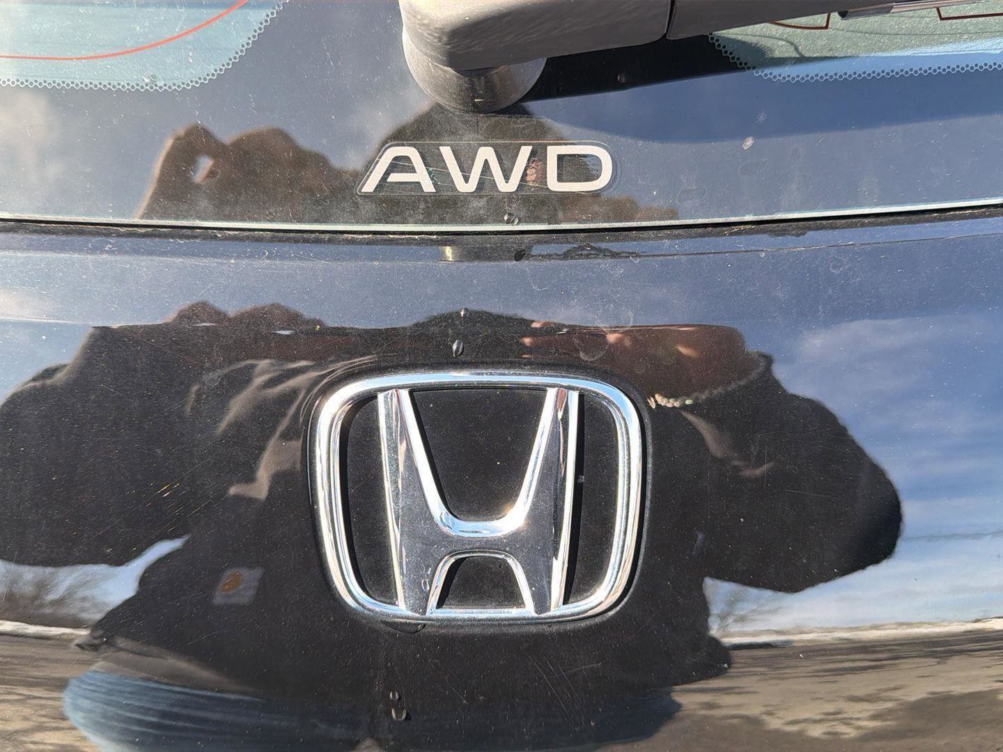 Used 2025 Honda HR-V LX image 15