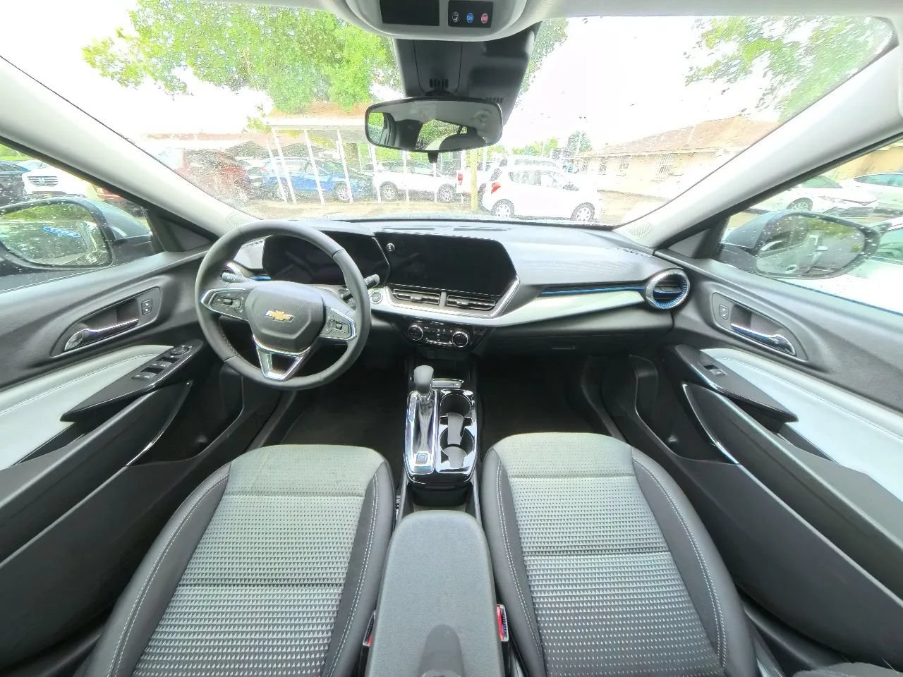 Used 2026 Chevrolet Trax LT w/ Driver Confidence Package FWD image 24