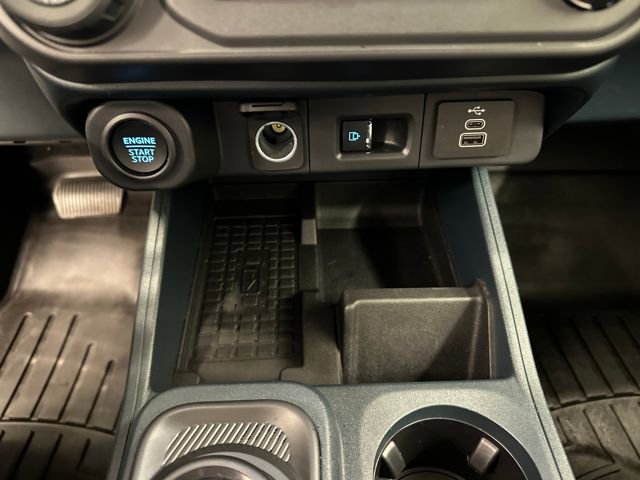 Used 2025 Ford Maverick Lariat w/ 4K Tow Package image 36