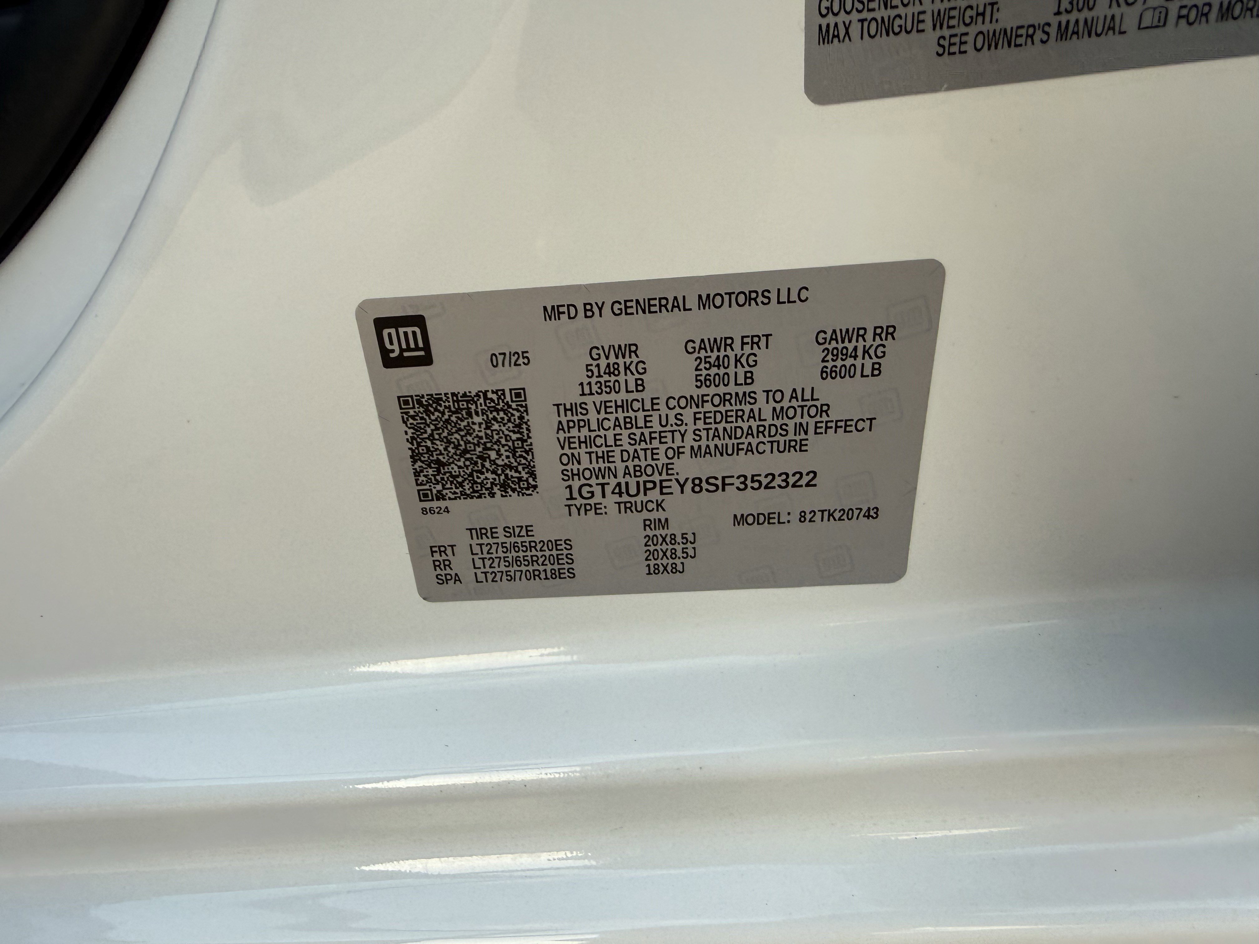 Used 2025 GMC Sierra 2500 AT4 image 33