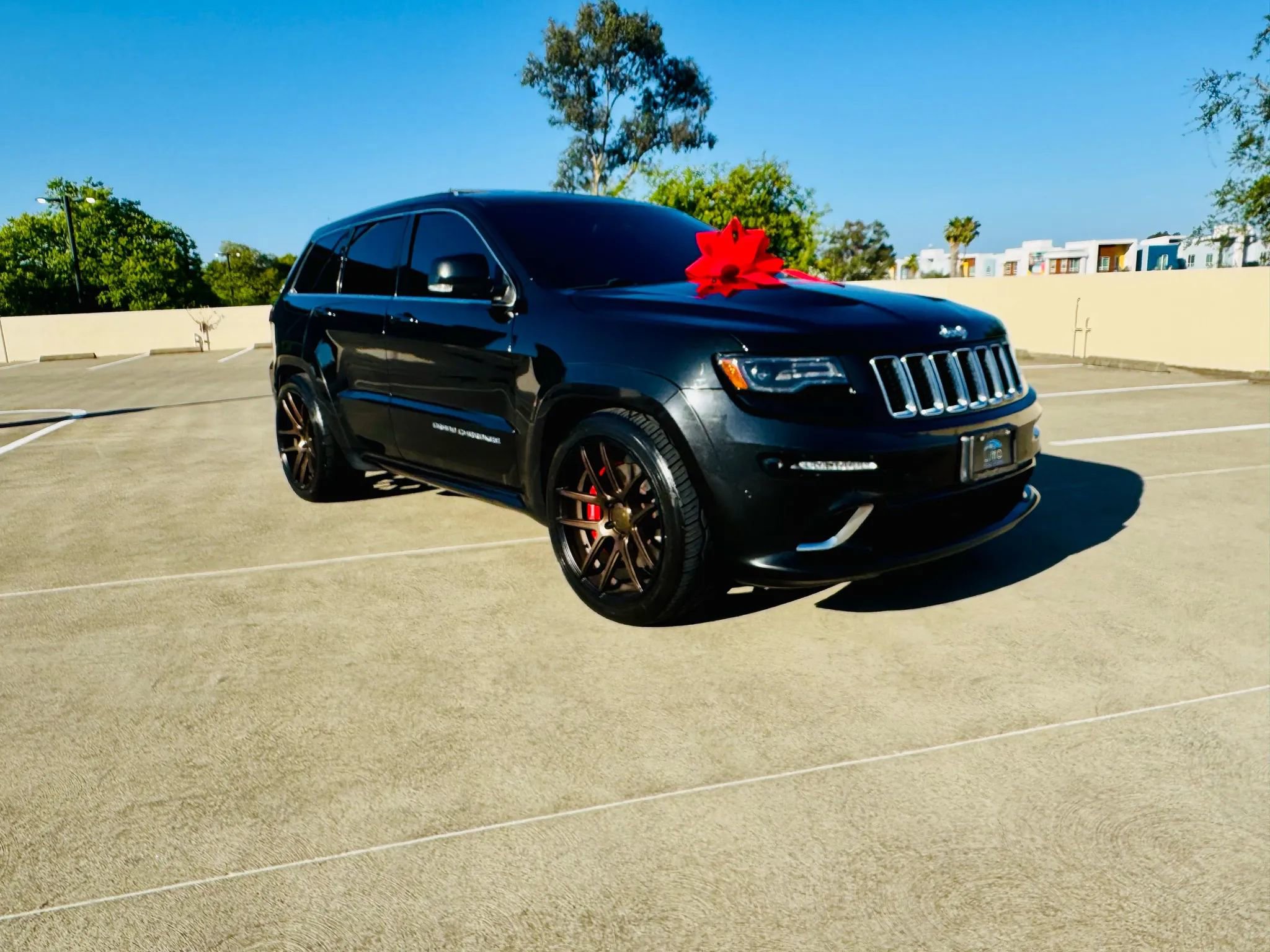 Used 2014 Jeep Grand Cherokee SRT8 w/ Luxury Group II AWD/4WD image 2