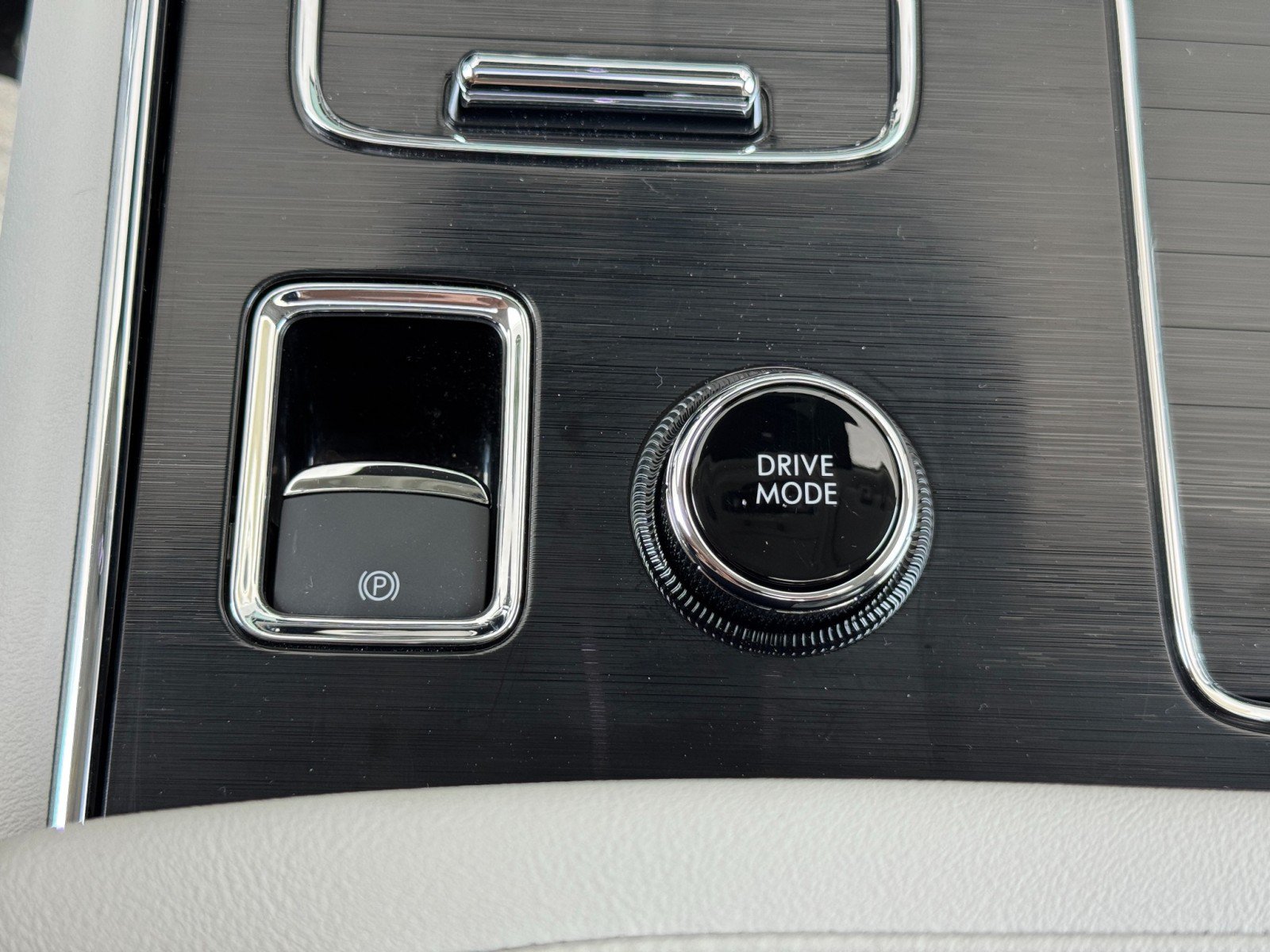 Used 2026 Lincoln Aviator AWD image 32