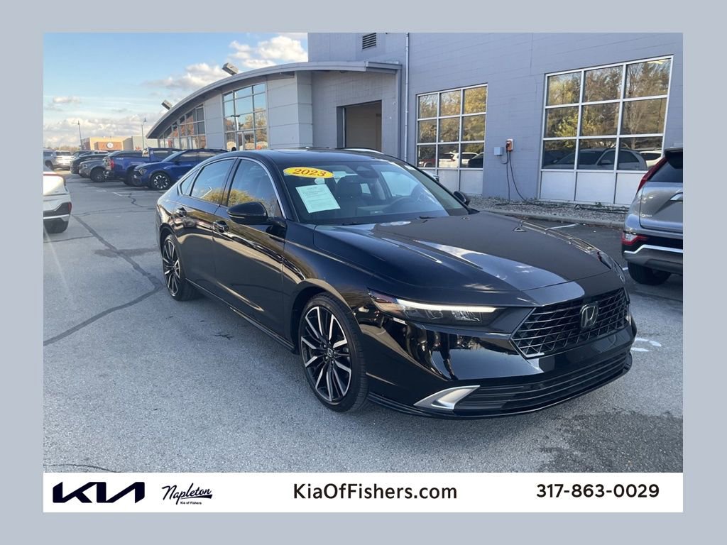 Used 2023 Honda Accord Touring image 1