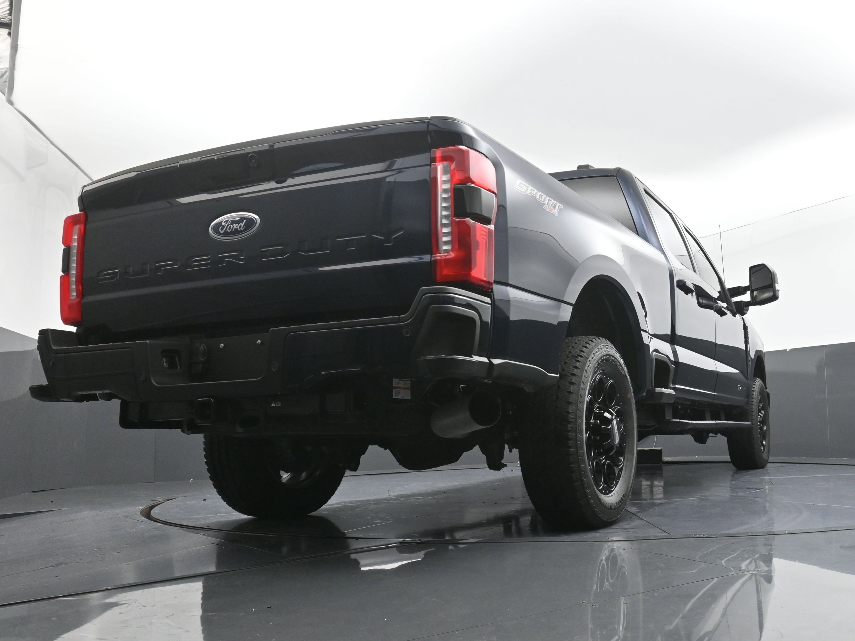 Used 2024 Ford F250 Lariat w/ Lariat Ultimate Package AWD/4WD image 34