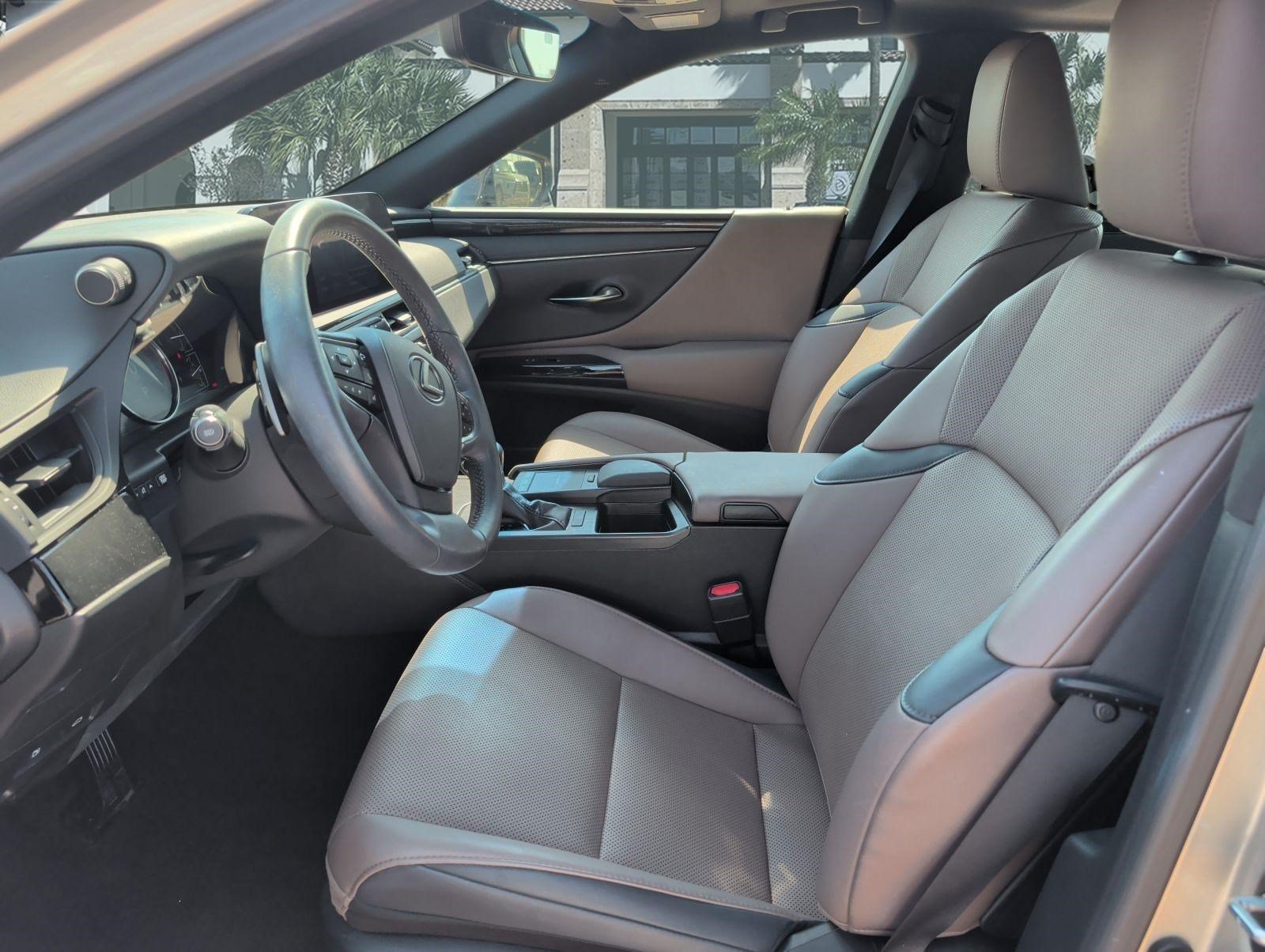 Certified 2022 Lexus ES 350 w/ Accessory Package 2 FWD image 11