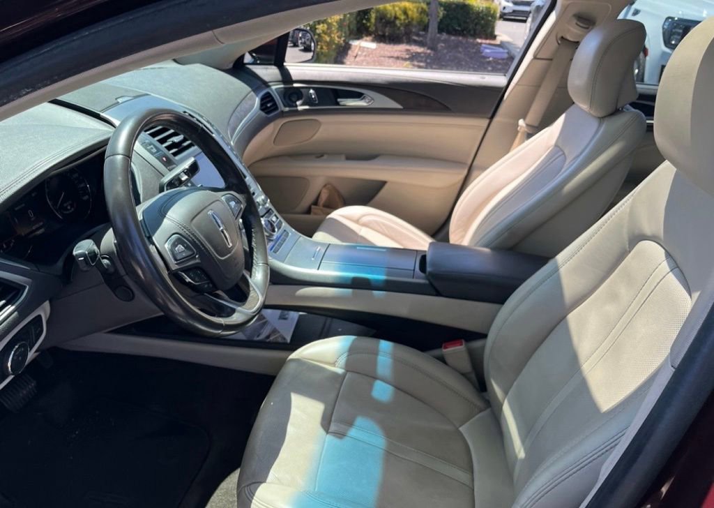 Used 2018 Lincoln MKZ Reserve w/ Technology Package FWD image 5