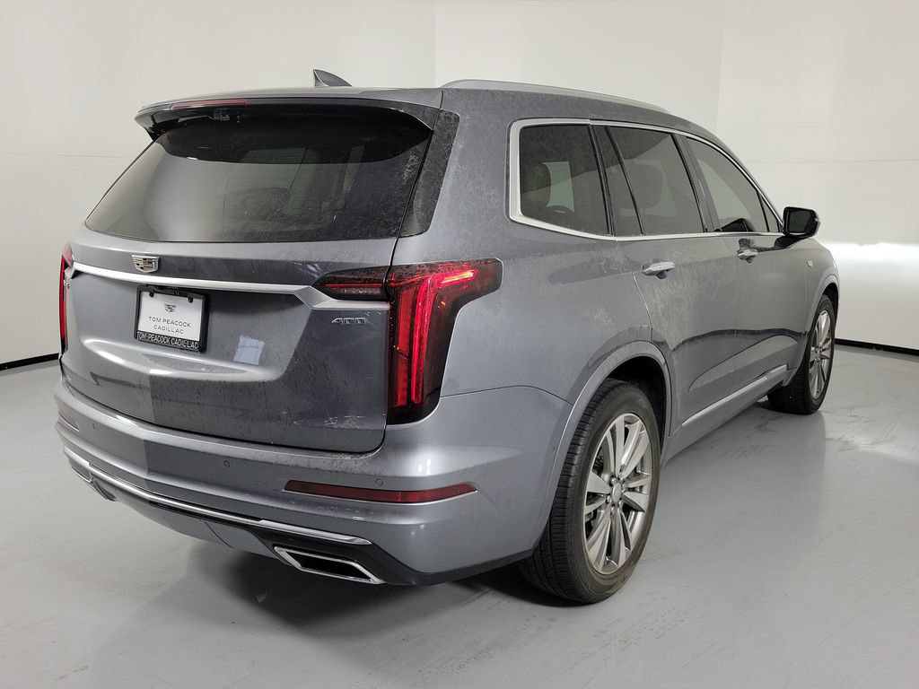 Used 2021 Cadillac XT6 Premium Luxury FWD image 3