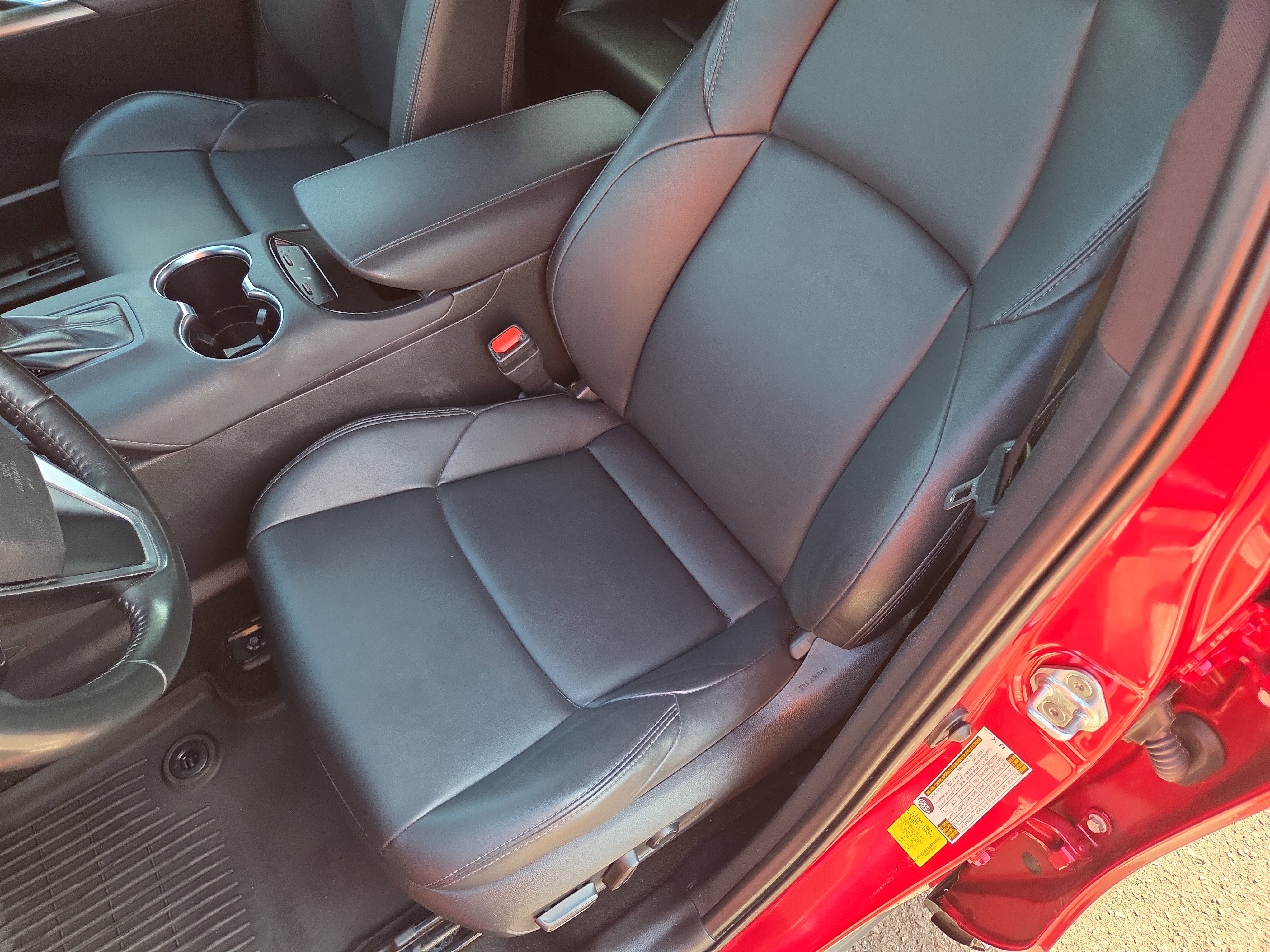 Certified 2023 Toyota Venza XLE image 13