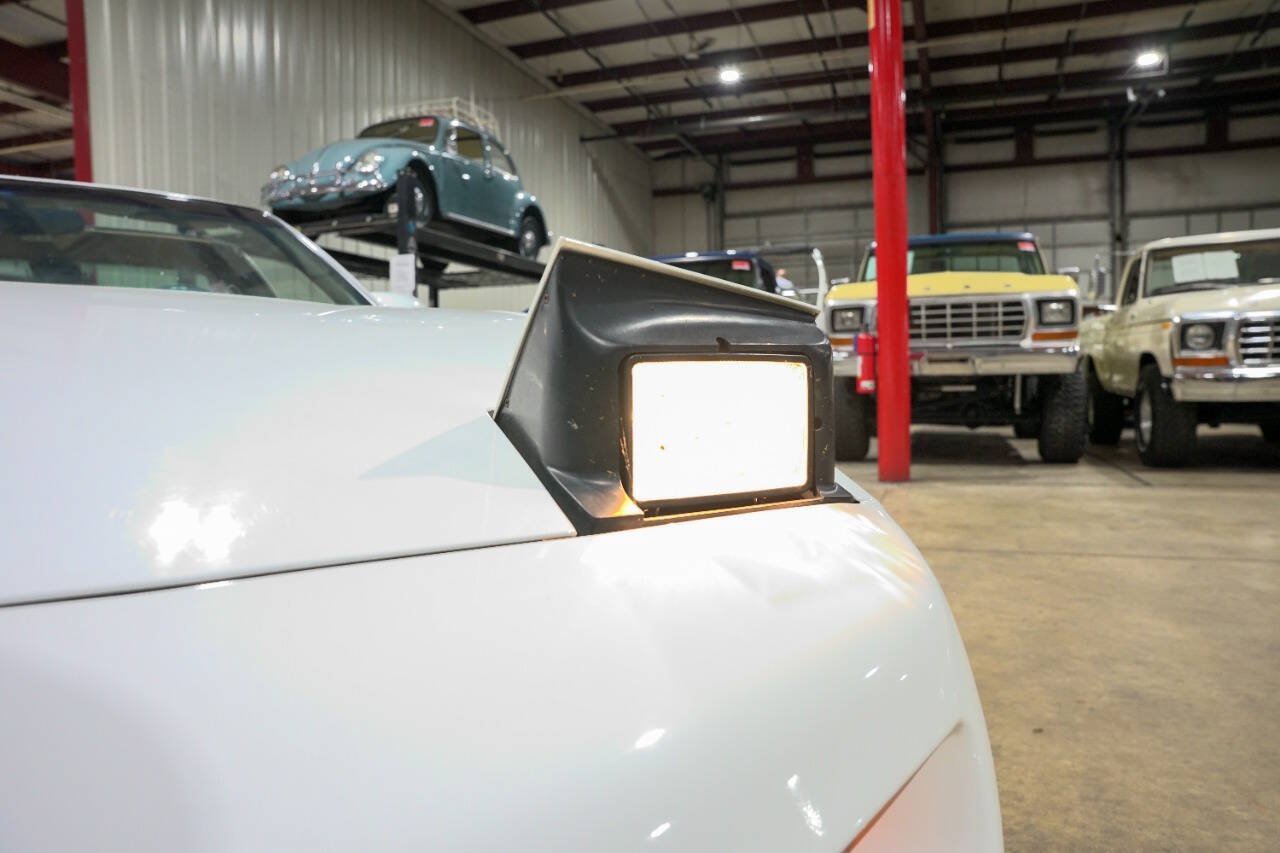 Used 1992 Pontiac Firebird Formula RWD image 34