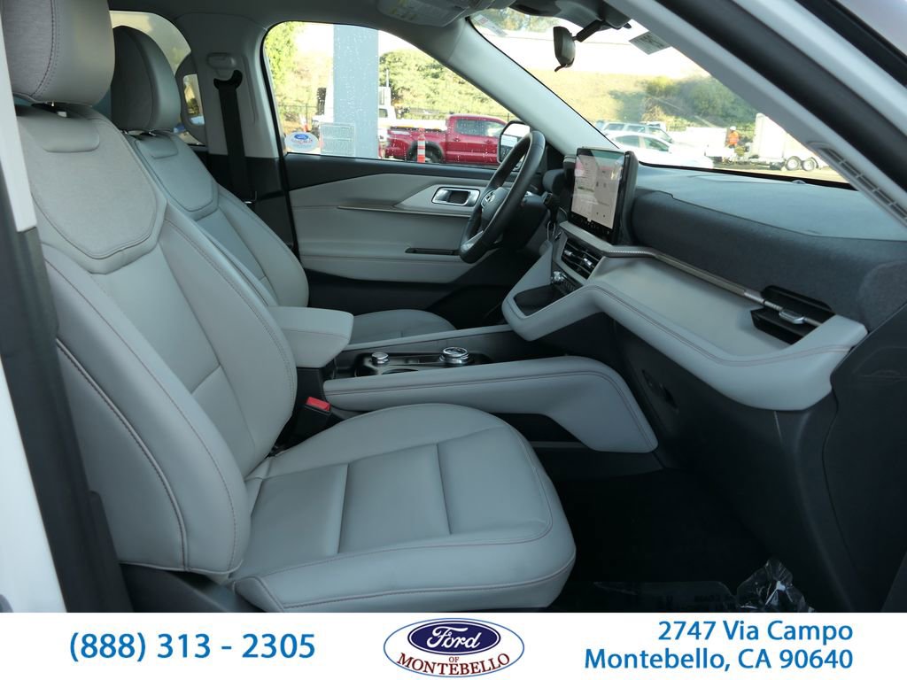 Used 2026 Ford Explorer Active w/ Active Comfort Package RWD image 29