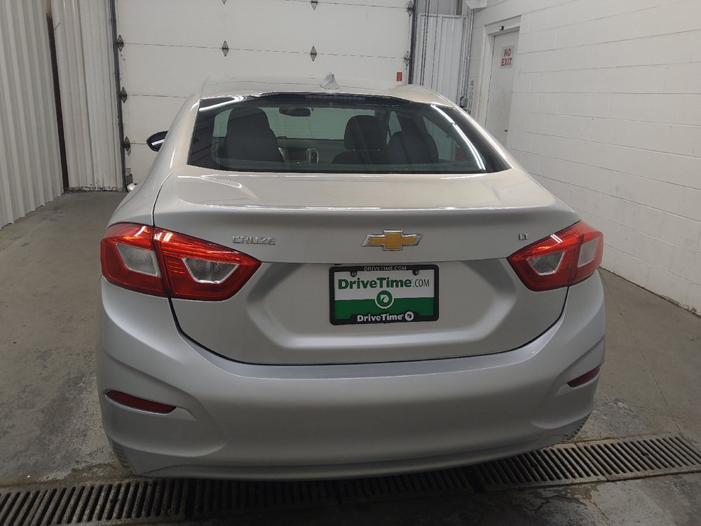 Used 2017 Chevrolet Cruze LT w/ Convenience Package FWD image 6