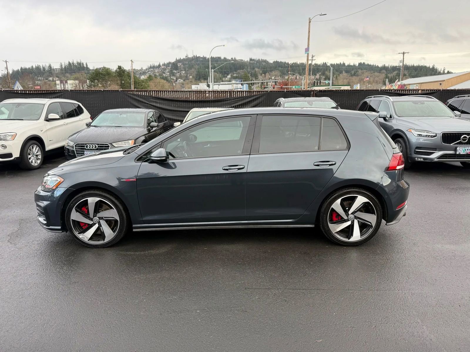 Used 2019 Volkswagen Golf 4-Door image 7
