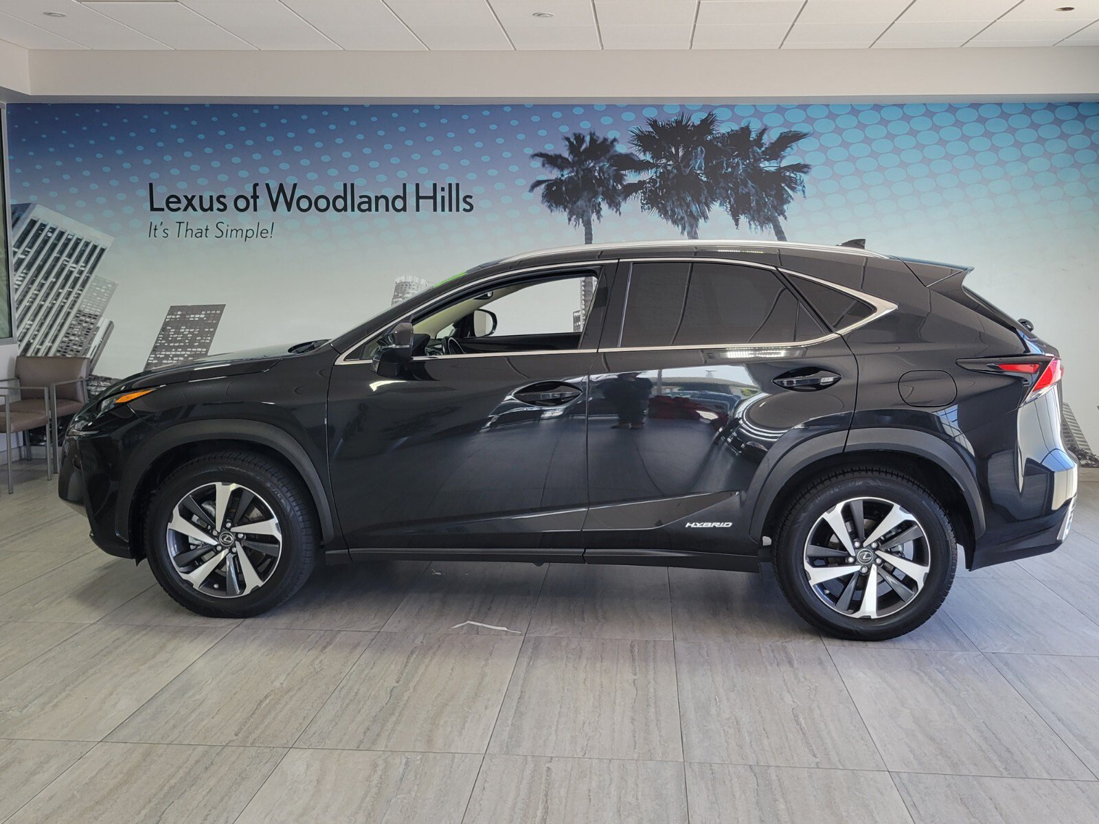 Used 2020 Lexus NX 300h AWD w/ Premium Package image 2