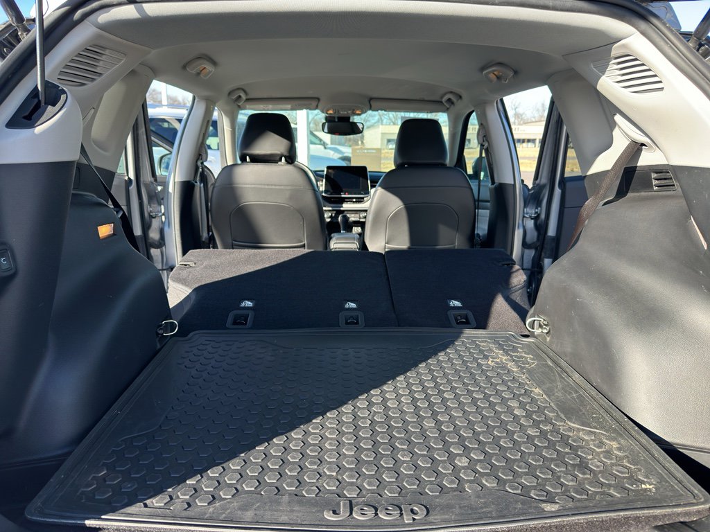 Used 2022 Jeep Compass Latitude w/ Convenience Group image 35