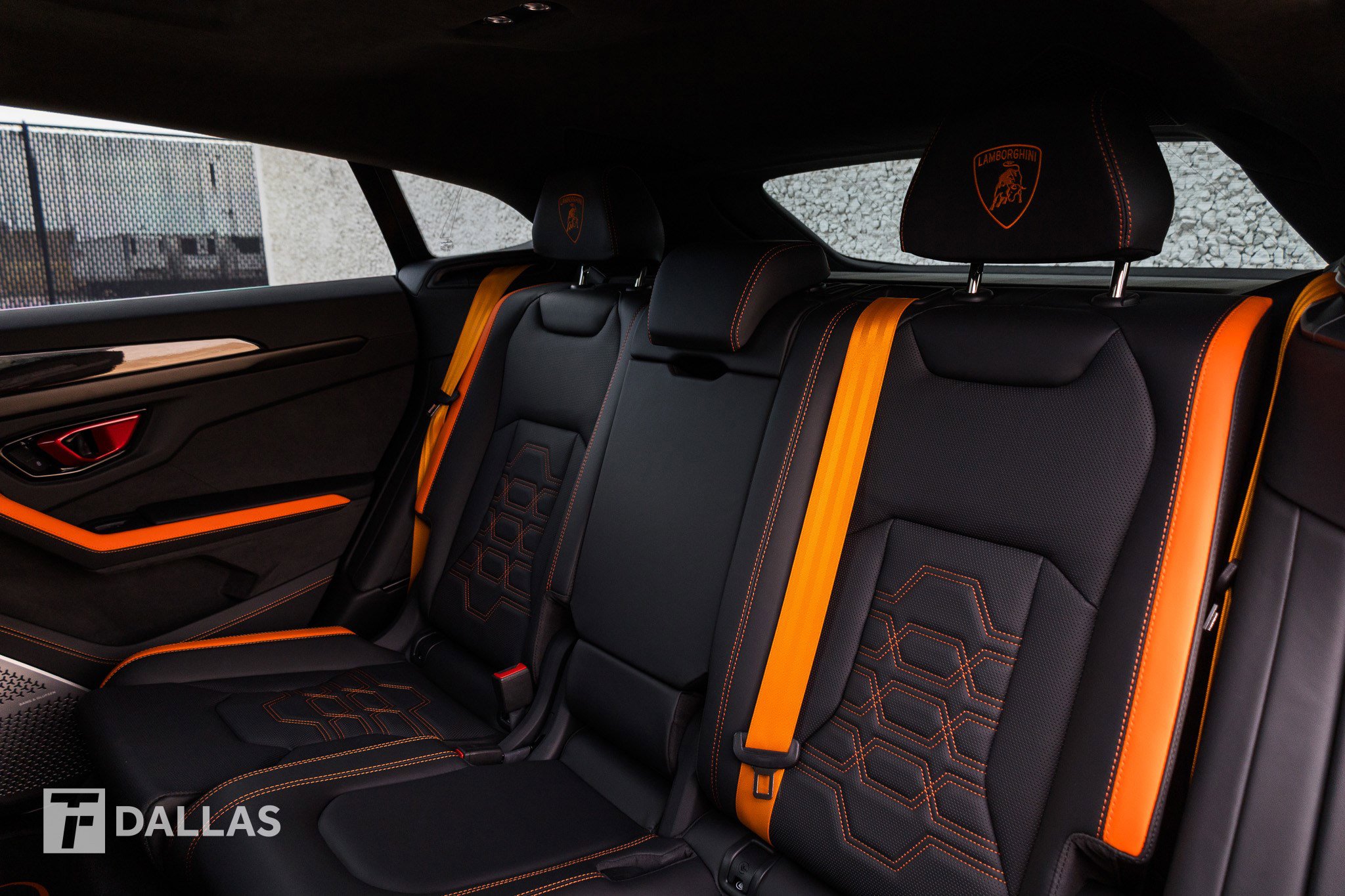 Used 2025 Lamborghini Urus SE image 33