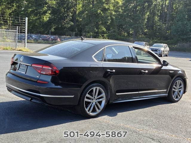 Used 2017 Volkswagen Passat 1.8T R-Line w/ R-Line Lighting Package FWD image 5