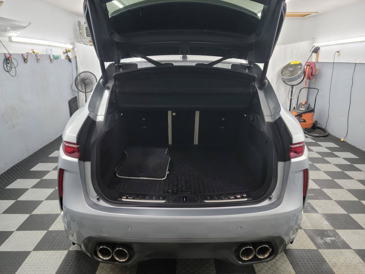 Used 2021 Jaguar F-PACE SVR AWD/4WD image 4