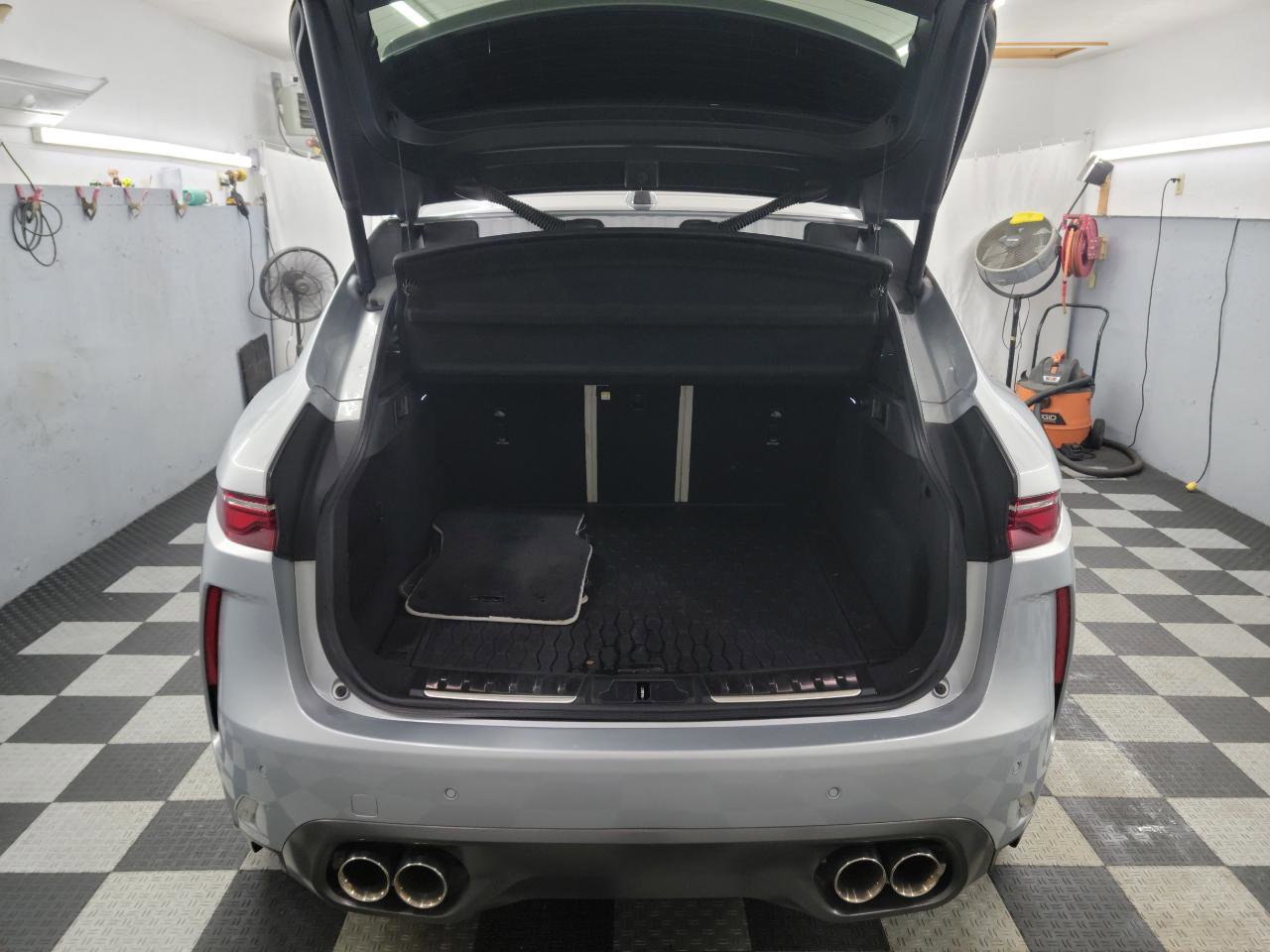 Used 2021 Jaguar F-PACE SVR AWD/4WD image 4
