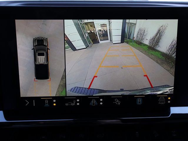 Certified 2023 Chevrolet Silverado 1500 ZR2 w/ Technology Package image 32