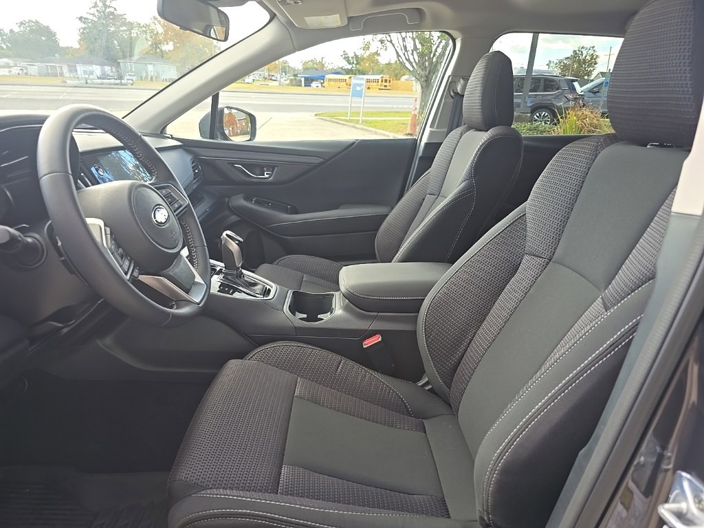 Used 2025 Subaru Outback Premium image 16