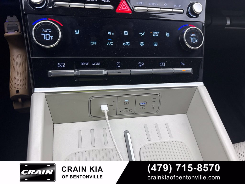 Used 2025 Hyundai Santa Fe SEL FWD image 17