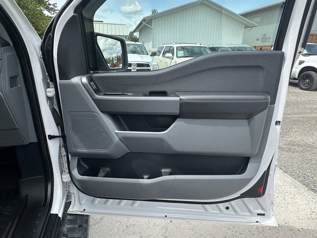 Used 2021 Ford F150 XLT AWD/4WD image 14