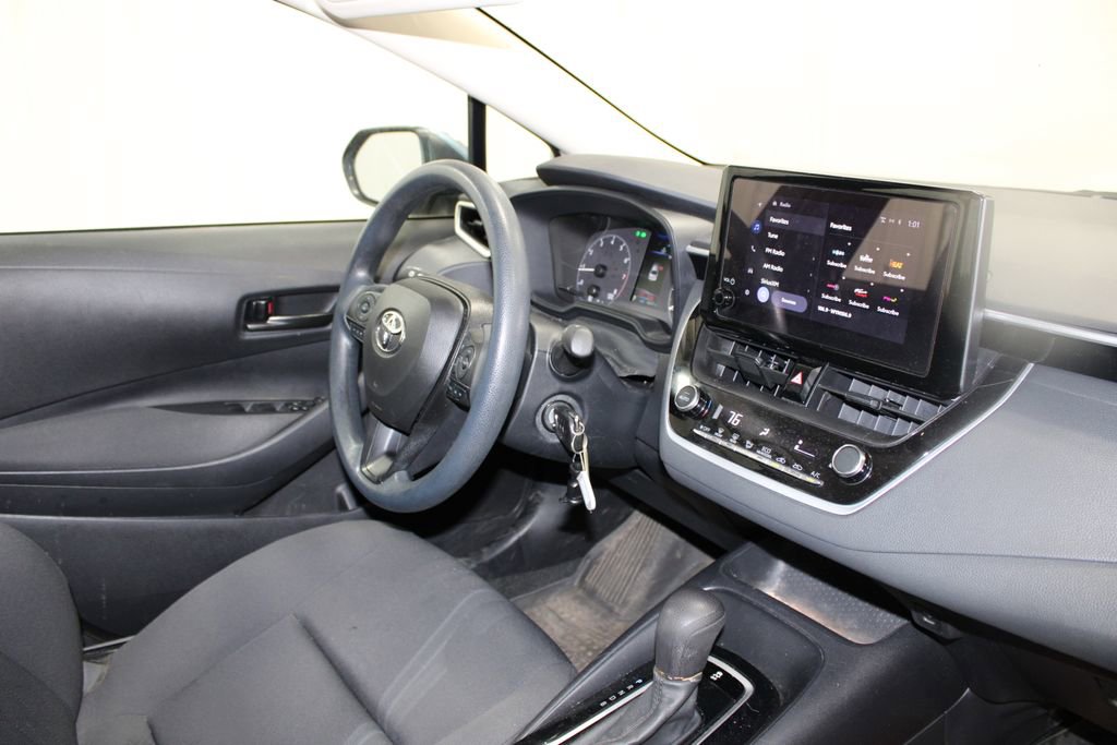 Used 2023 Toyota Corolla LE image 23