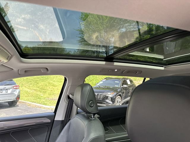 Used 2022 Volkswagen Tiguan SE w/ Panoramic Sunroof Package AWD/4WD image 23