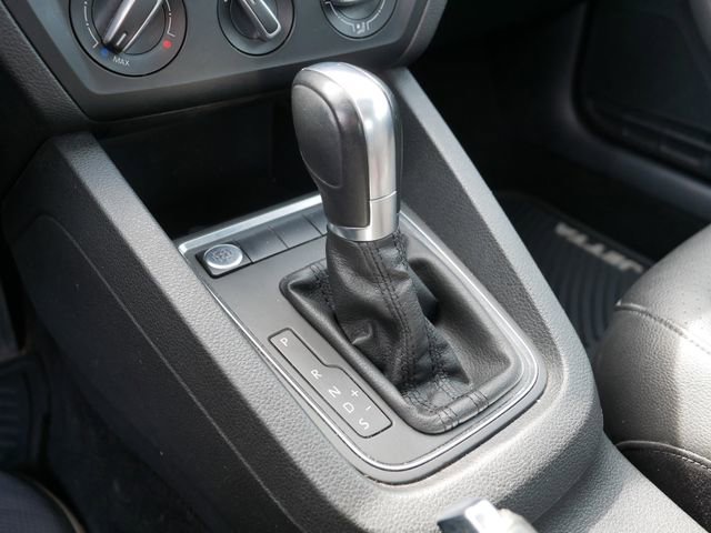 Used 2017 Volkswagen Jetta SE image 30