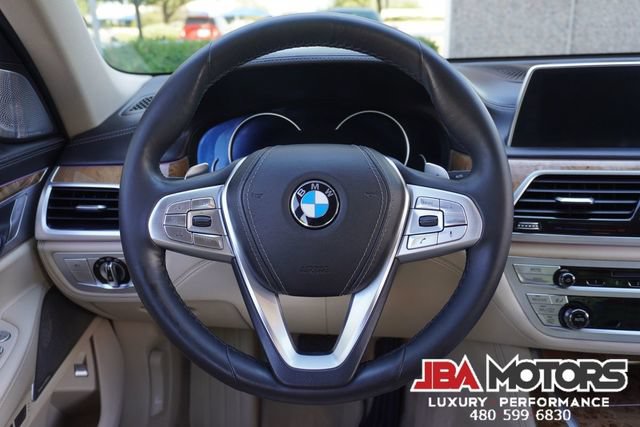 Used 2018 BMW 750i RWD image 31