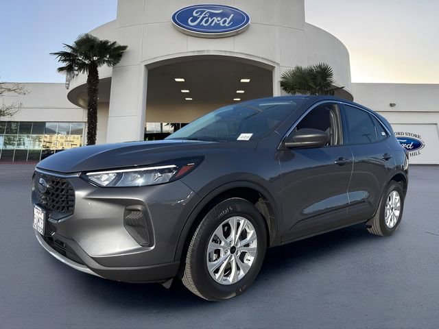 Certified 2023 Ford Escape Active w/ Tech Pack #1 AWD/4WD image 1