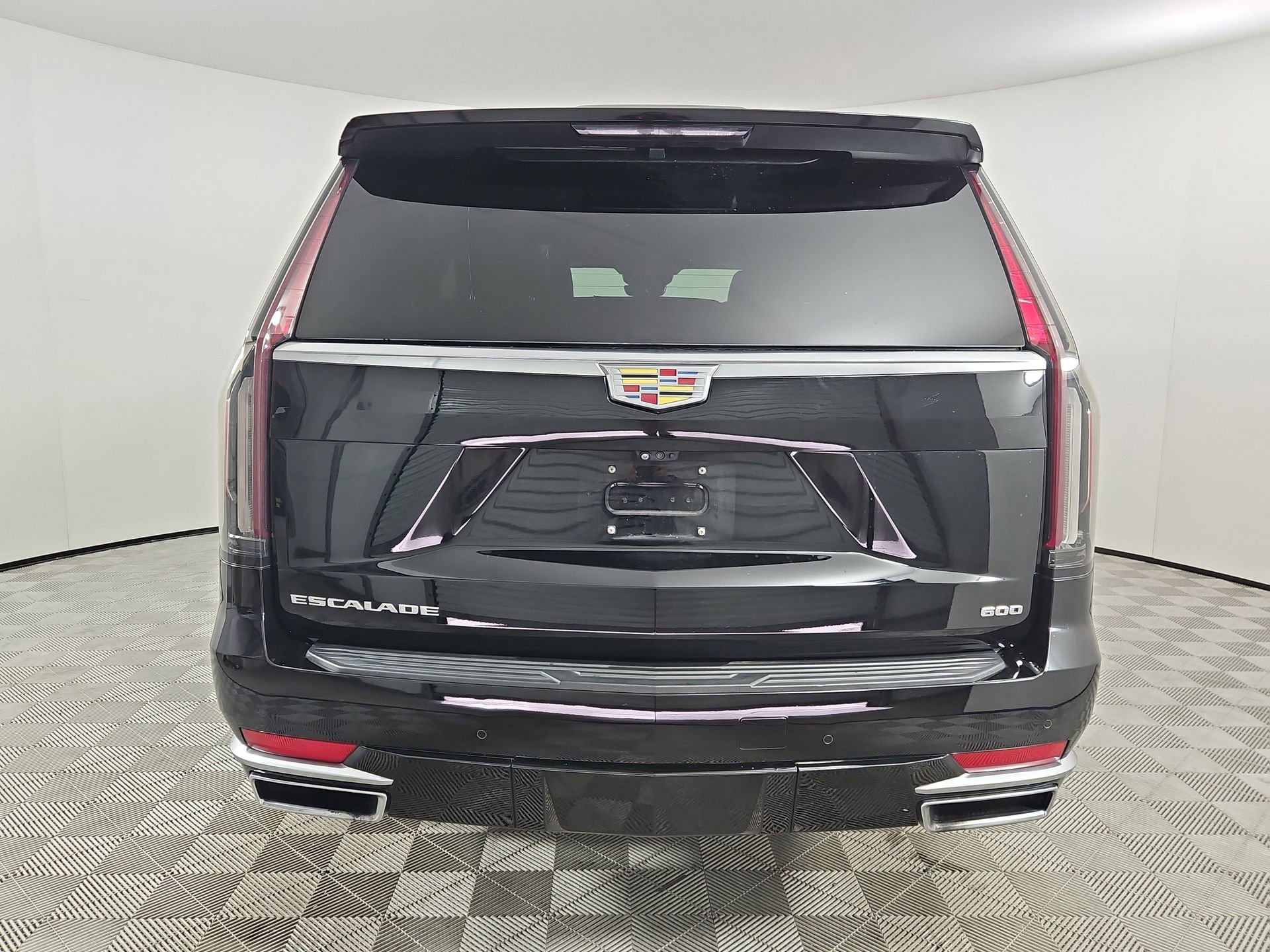 Used 2023 Cadillac Escalade Premium Luxury AWD/4WD image 6