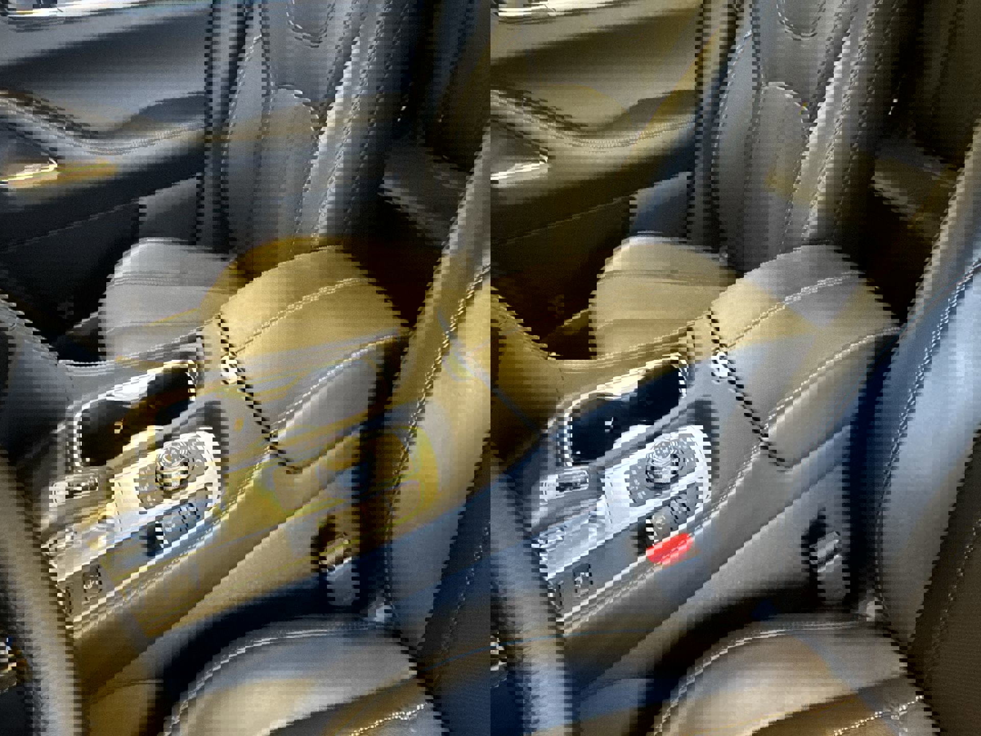 Certified 2025 INFINITI QX60 Luxe w/ Black Edition image 21