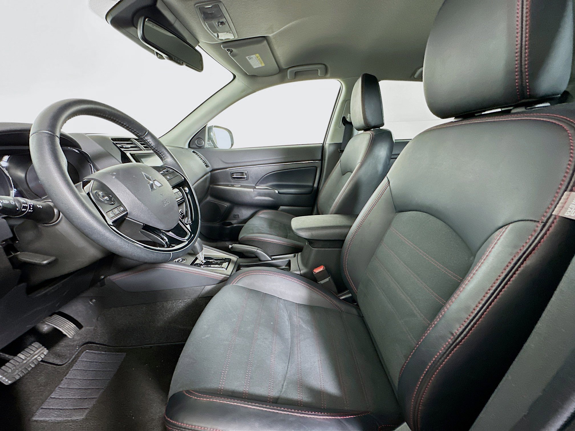 Used 2025 Mitsubishi Outlander Sport SE image 13