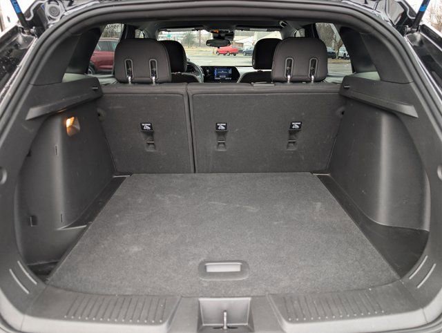 Used 2024 Chevrolet Trax RS image 19