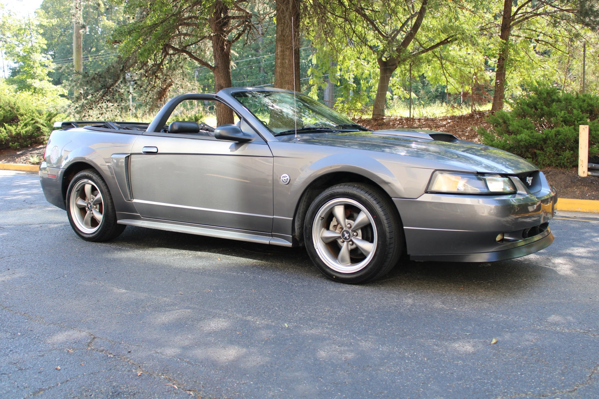 Used 2004 Ford Mustang GT RWD image 3