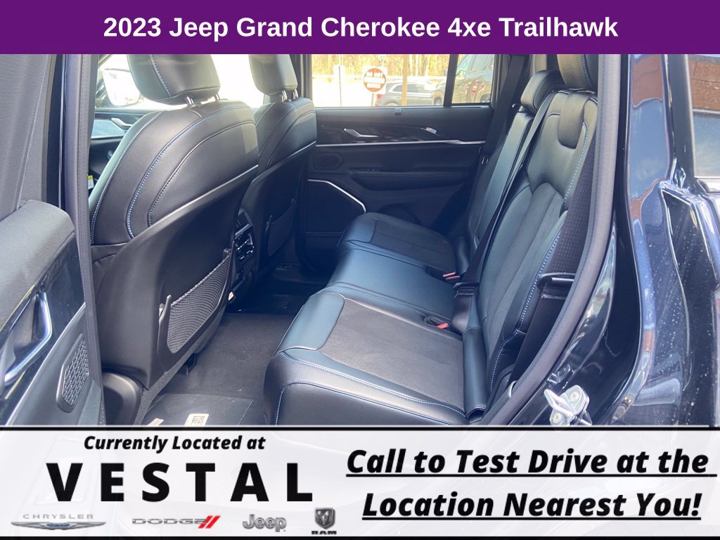 New 2023 Jeep Grand Cherokee Trailhawk w/ Advanced Protech Group II AWD/4WD image 15