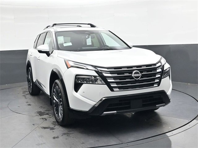 New 2026 Nissan Rogue Platinum image 2