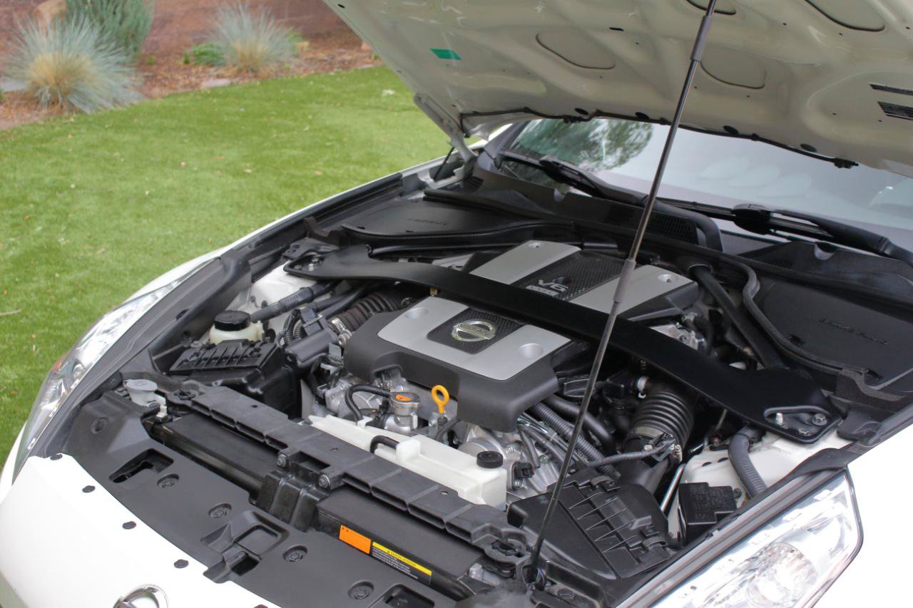 Used 2009 Nissan 370Z Touring RWD image 51