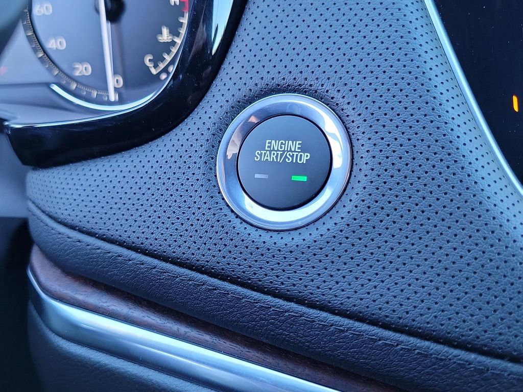 Used 2025 Cadillac XT5 Sportv image 16