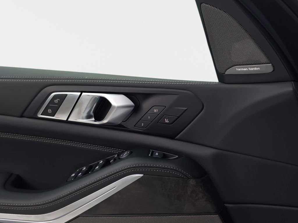 New 2026 BMW X5 xDrive40i w/ M Sport Package image 27