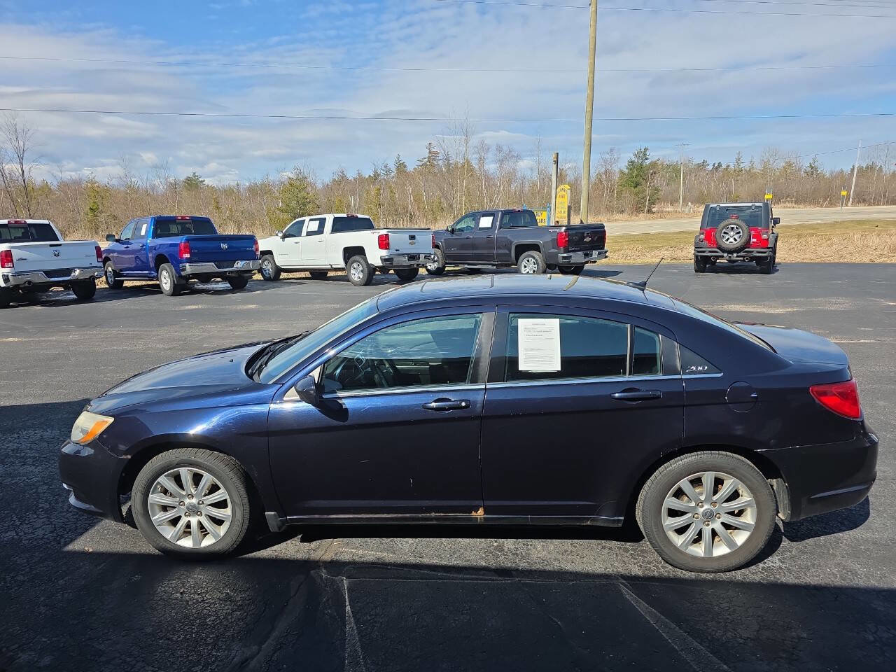 Used 2011 Chrysler 200 Touring FWD image 9