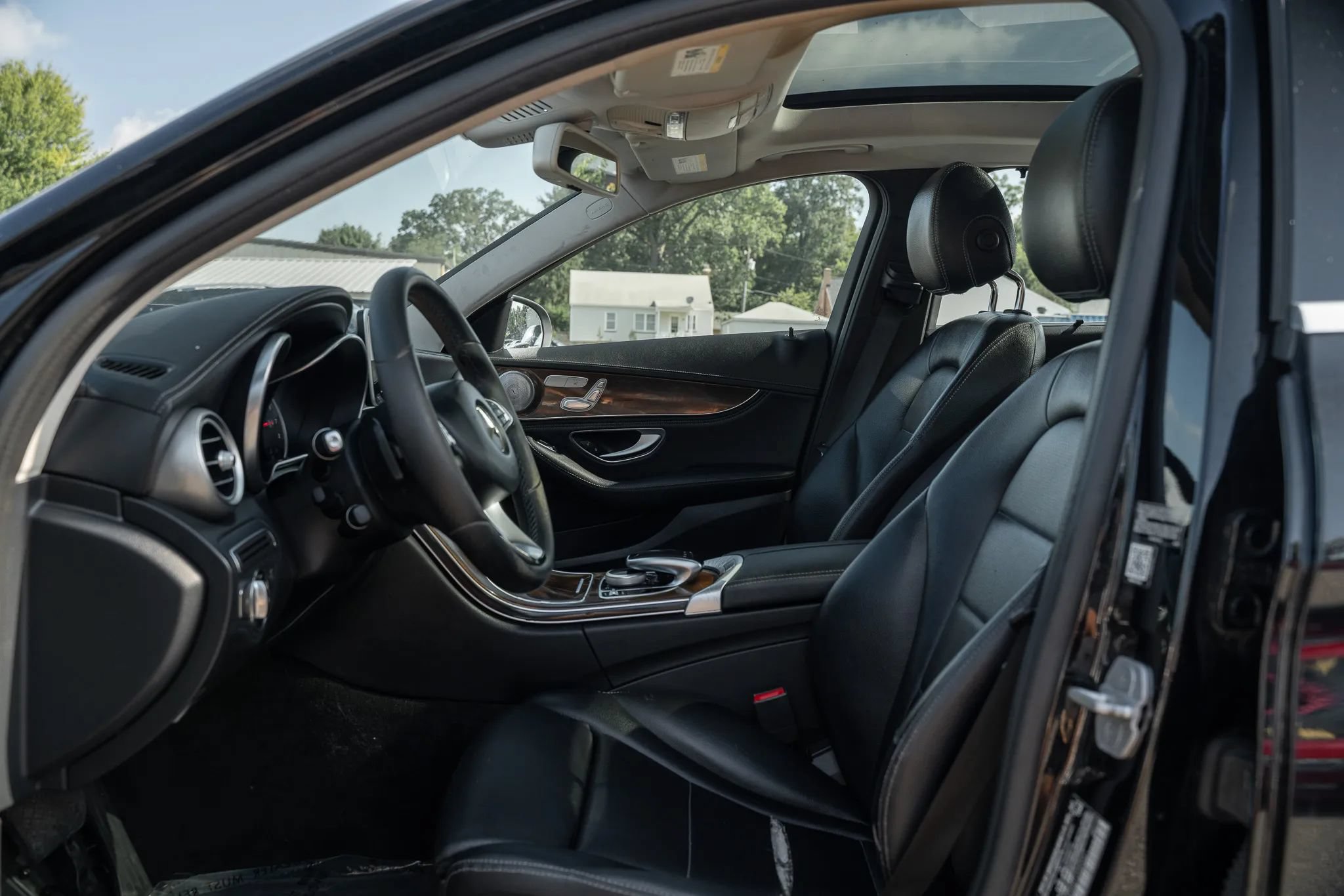 Used 2015 Mercedes-Benz C 300 4MATIC Sedan w/ Premium 1 Package image 7