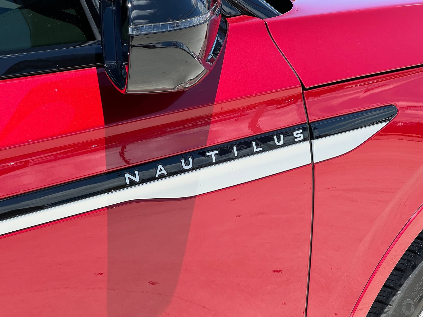 Used 2024 Lincoln Nautilus Reserve AWD/4WD image 19