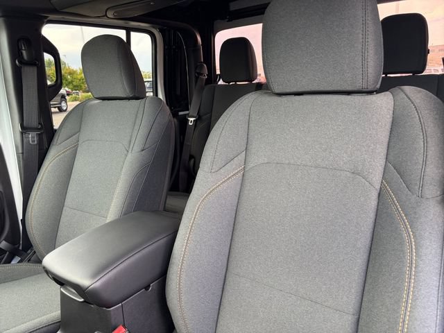 New 2025 Jeep Gladiator Sport AWD/4WD image 19