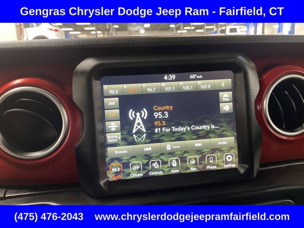 Used 2023 Jeep Wrangler Unlimited Rubicon w/ Cold Weather Group AWD/4WD image 34