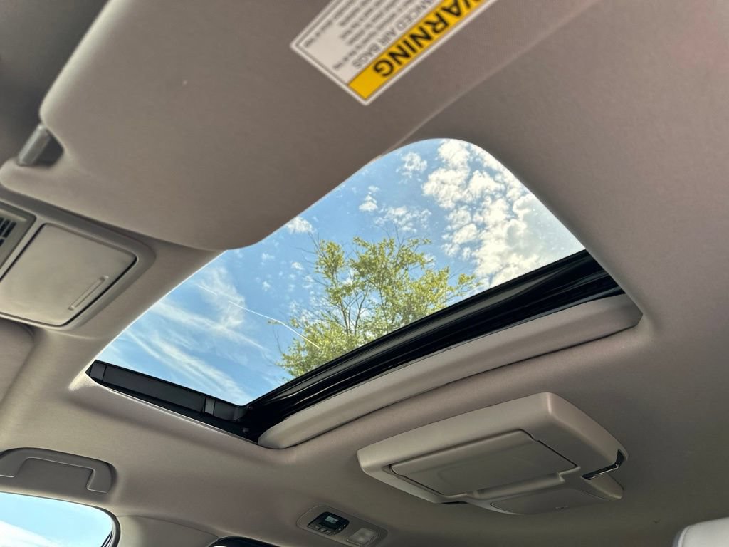 Used 2023 Honda Odyssey Elite image 6